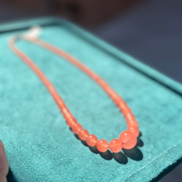 Alternative view of Pure Chalcedony Strand