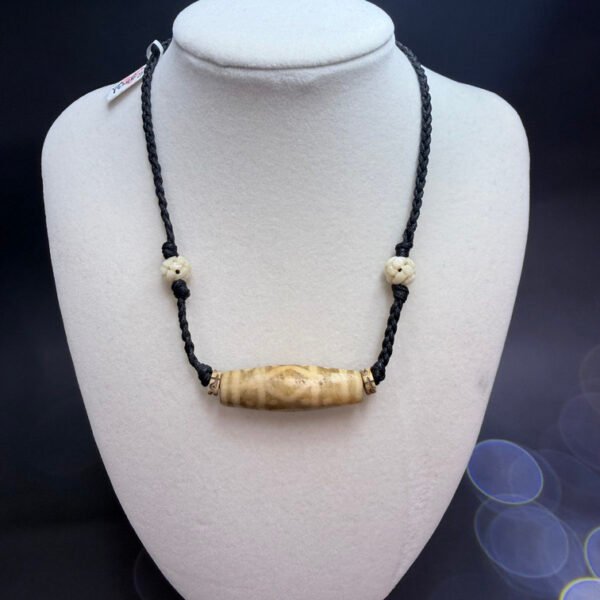 Three Eye Vajrayana  Dzi Bead