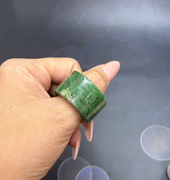 Alternative view of Pure Jade Qing long Ring